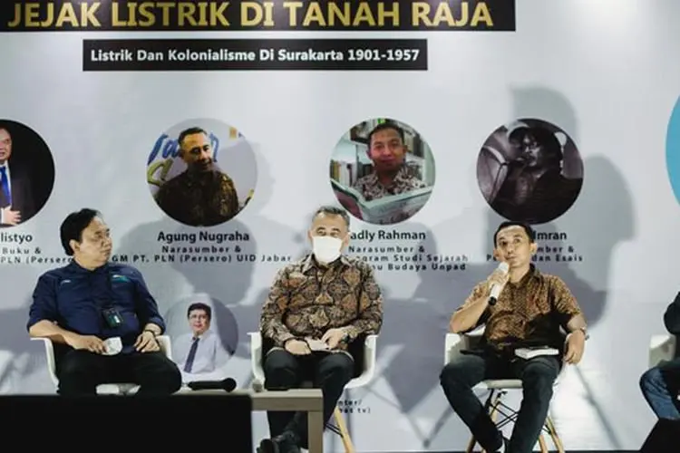 Eko Sulistyo Rekam "Jejak Listrik di Tanah Raja"