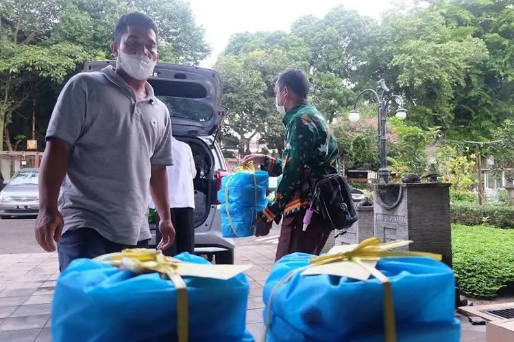 Keren! Puasa Ketiga di Tengah Pandemi, Warga Kota Bandung Makin Solid