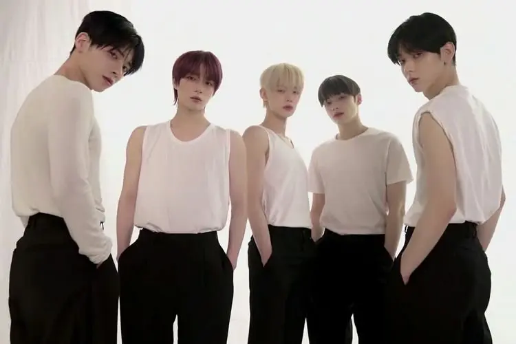 Tak Hanya Comeback dengan Konsep Versi 'End', TXT Umumkan Tur Duni 2022 'ACT LOVESICK'