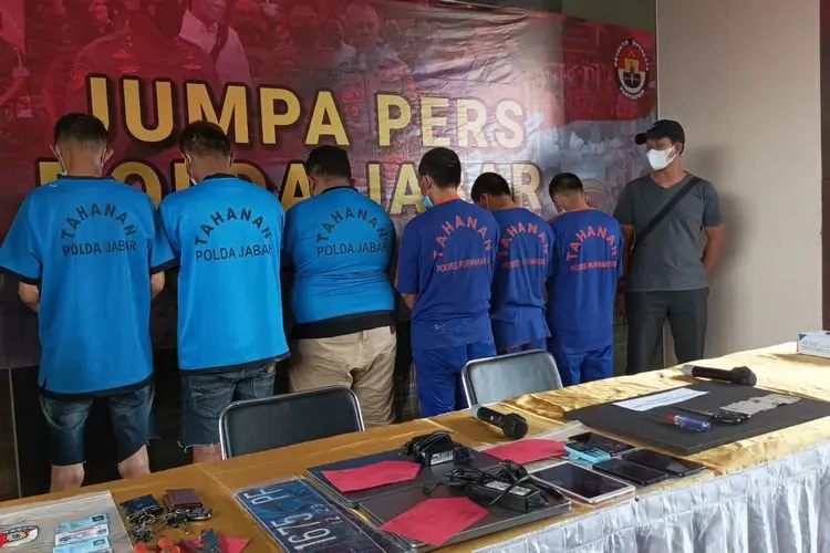 Penembakan di GT Pasir Koja, Polda Jabar Amankan 2 Pelaku Sindikat Pembobolan Truk dan Mobil