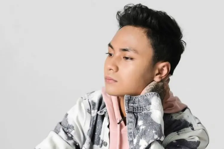 Lirik Laguâ Cinta Selesai â Petrus Mahendra