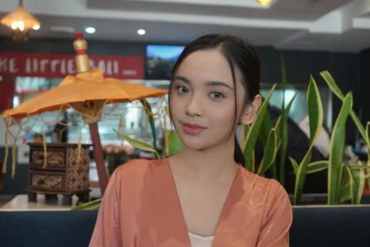 Lirik Laguâ Kalau Bosan â Lyodra Ginting