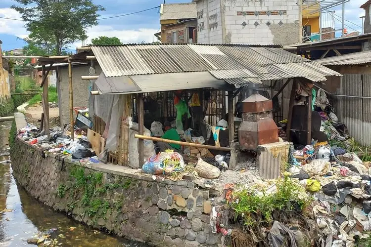 Ada Aktivitas Pembakaran Sampah, Warga TCI Merasa Terganggu
