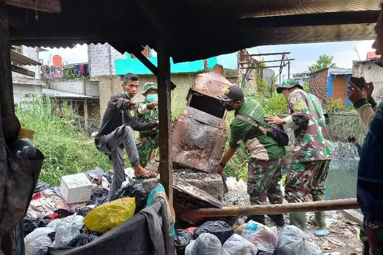 Aktivitas Pembakaran Sampah yang Ganggu Warga TCI Akhirnya Dihentikan
