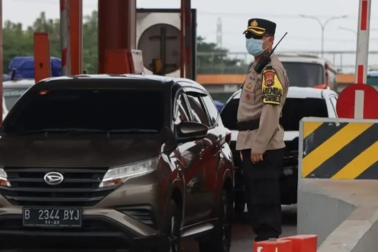 H-2 Lebaran Ratusan Ribu Kendaraan Lintasi GT Palimanan Tol Cipali