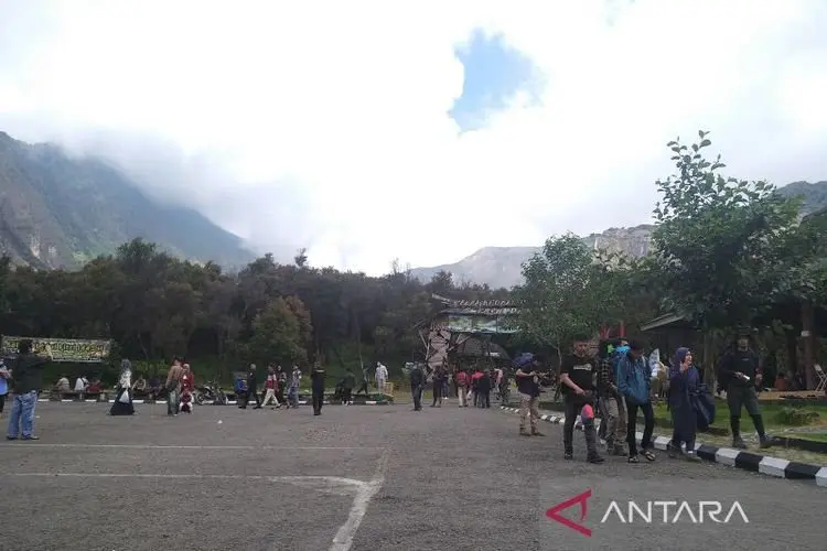 TWA Gunung Papandayan  Garut Ramai Dikunjungi Wisatawan