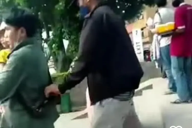 Viral! Aksi Copet Terekam Video Pengunjung Alun-Alun Bogor