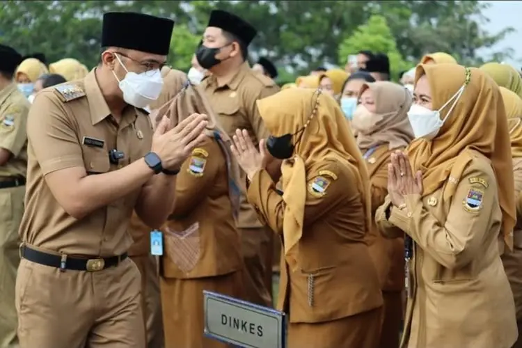 Hari Pertama Kerja Pasca Libur Lebaran 2022,  Hampir 100 Persen ASN KBB Hadiri Apel Perdana