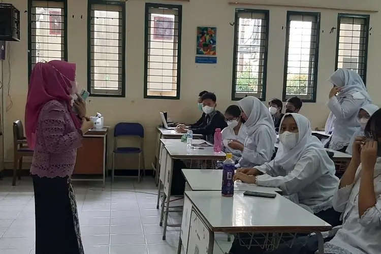 Hari Pertama Masuk Sekolah, SMAN 3 Bandung Laksanakan PTM 100 Persen