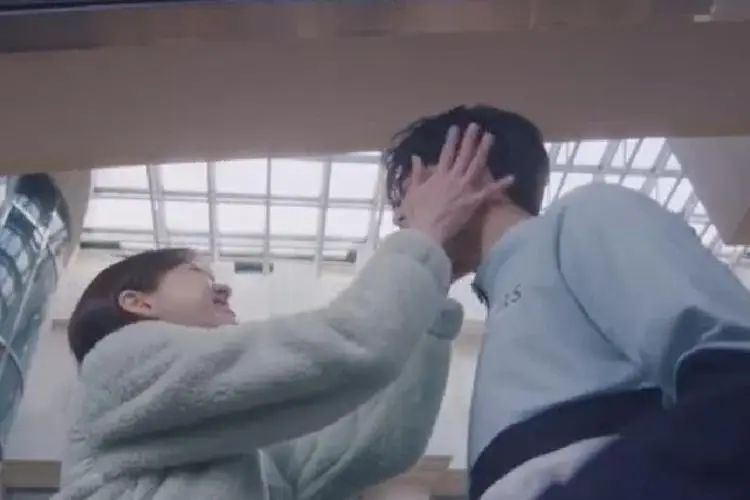 Spoiler Love All Play Episode 8: Lee Yu  in Resmi Berpacaran dengan Yuk Jung Hwan, Sikapnya Bikin...