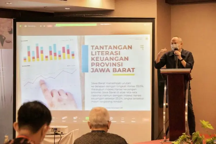 Digitalisasi dan Literasi Keuangan Harus Berjalan Beriringan