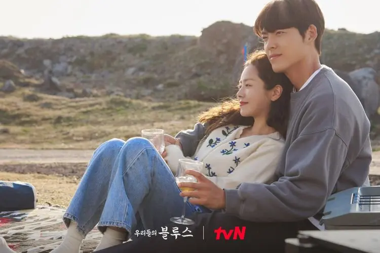 Spoiler Our Blues Episode 11: Lee Young Ok Nikmati Kebersamaan dengan Park Jung Joon, 