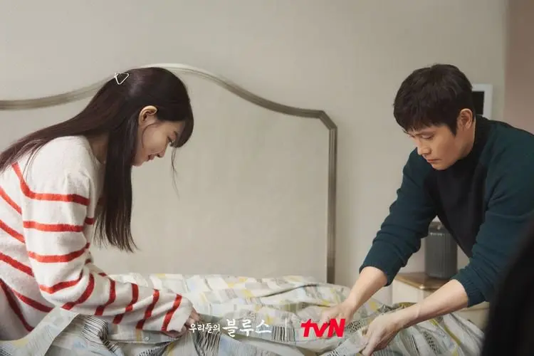 Spoiler Our Blues Episode 11: Kesetiaan Lee Dong Suk Bantu Min Sun Ah Bangkit dari Keterpurukan