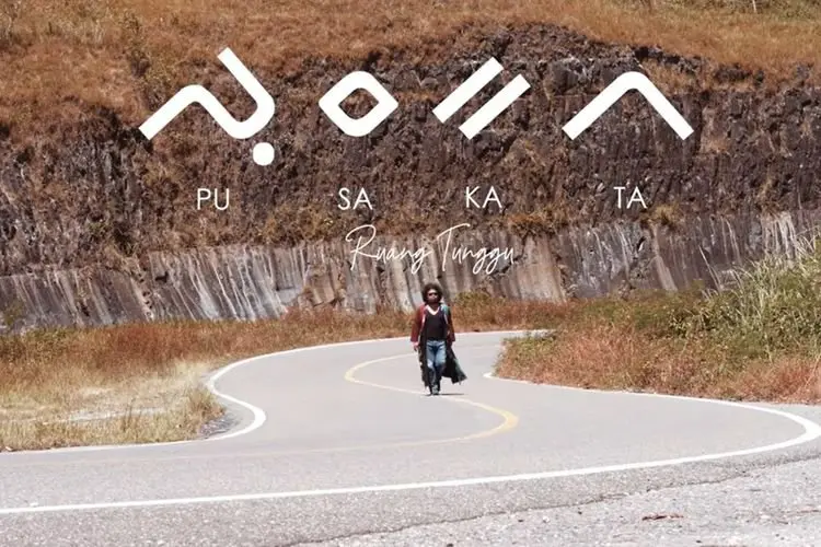 Lirik Laguâ Ruang Tunggu â Pusakata