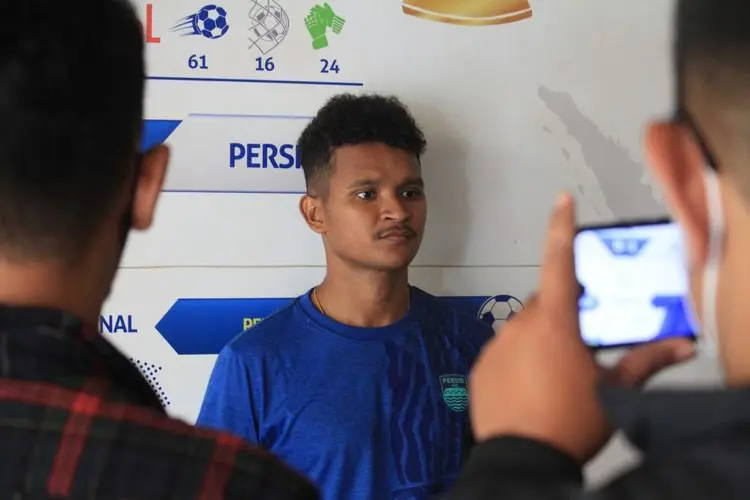 Besok Latihan Perdana Persib Bandung, Ini Ungkapan David Rumakiek