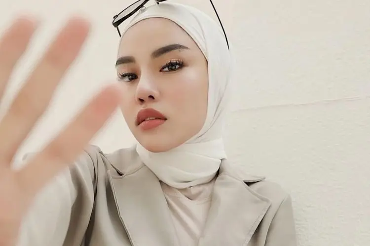 Keluarga Ungkap Medina Zein Dirawat di Rumah Sakit Jiwa Gegara Bipolar Akut