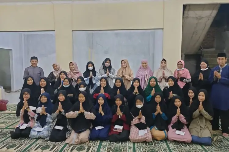 Tabarukan Bareng Anak Yatim dan Duafa, Bentuk Syukuran Pesantren Tahfidz dan literasi Muhammad Alfatih 