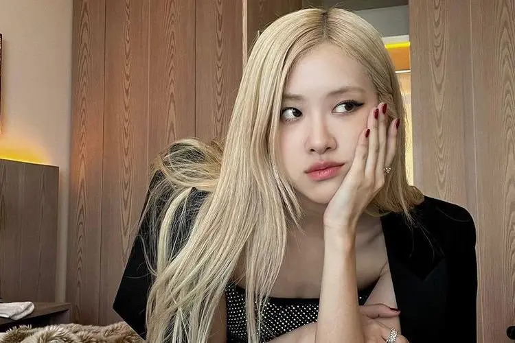 Sudah Lama Tidak Tampil di Depan BLINK, Begini Curhatan Rose BLACKPINK