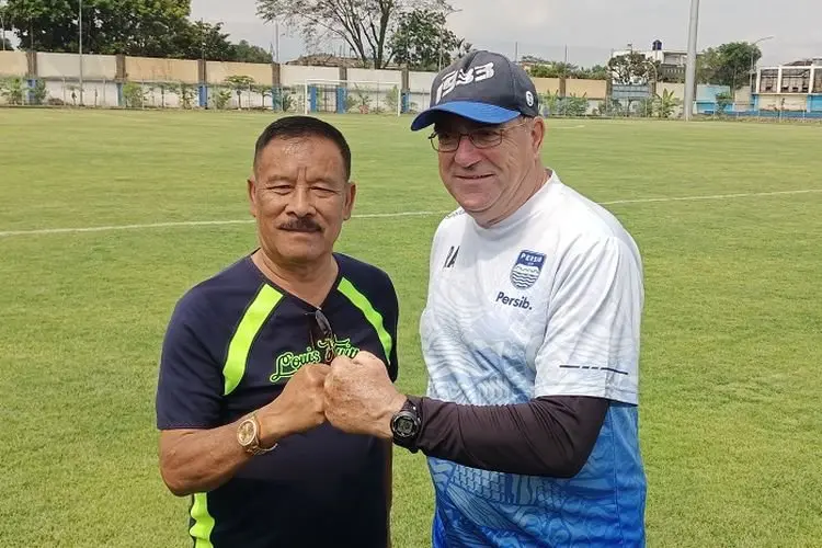 Pantau Sesi Latihan Persib, Umuh Muchtar: Saya Kawal Semuanya