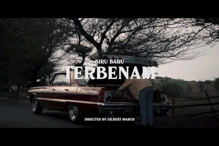 Lirik Laguâ Terbenam â Biru Baru