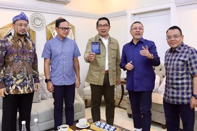 Kode Keras Dari PAN, Ridwan Kamil Goyang Bareng Zulkifli Hasan, Persiapan 2024