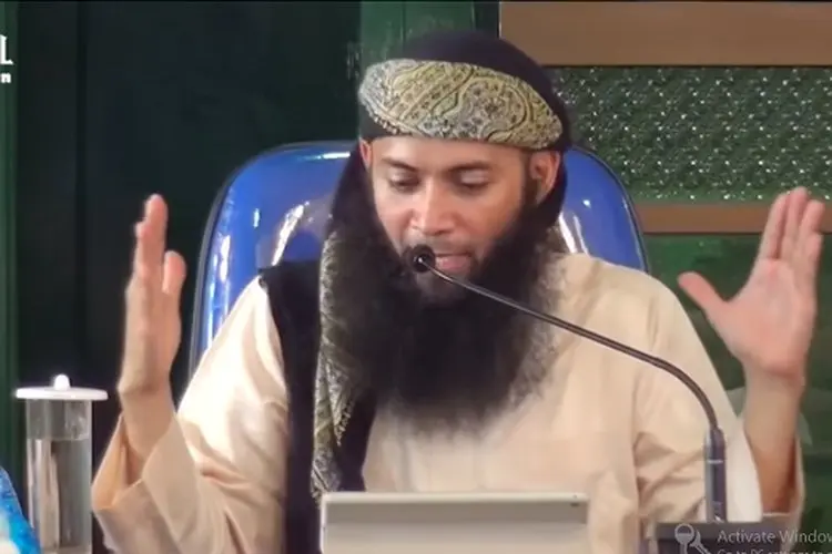 Ternyata Ini Suami Terbaik Menurut Rasulullah, Ustadz Syafiq Riza Basalamah: Khairukum bi Ahli