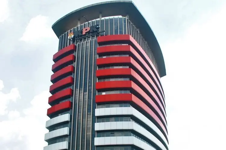 KPK Kembali Beraksi, Kantor Ruang Kerja Wali Kota Ambon Digeledah, Ditemukan Dokumen Ini
