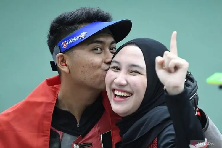 Pacaran, Petembak Fathur Gustafian dan Dewi Laila Mubarokah Sama-sama Raih Emas