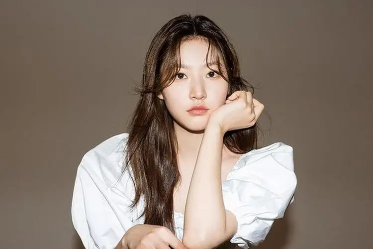Mengemudi Dalam Keadaan Mabuk, Kim Sae Ron Minta Maaf dan Mundur dari Drama Baru 'Trolley'