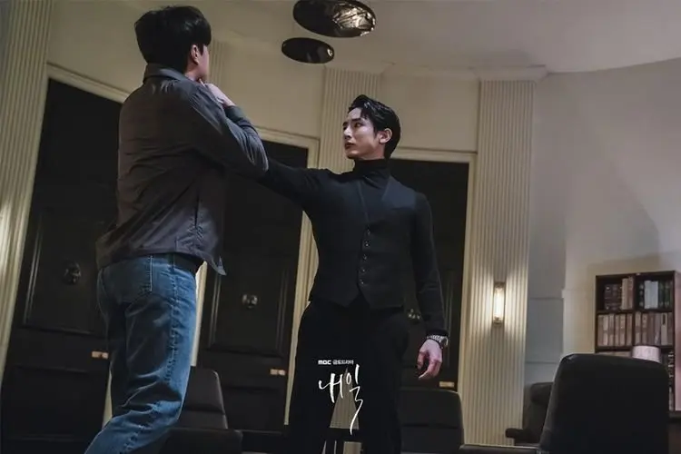 Spoiler Tomorrow Episode 15: Kemarahan Park Joong Gil pada Choi Joon Woong, Gegara Rahasianya Terbongkar?