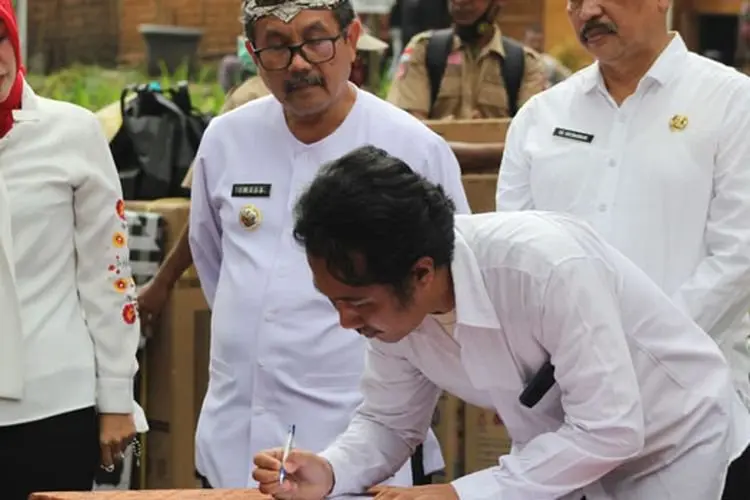 Sinkronkan Data Orang Miskin di Cirebon, Puskesos Kabupaten Cirebon Dikukuhkan