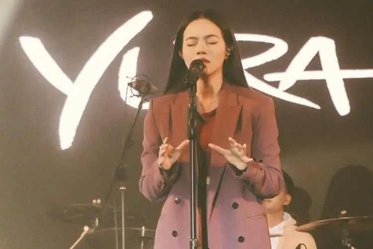 Lirik Laguâ Bandung â Yura Yunita