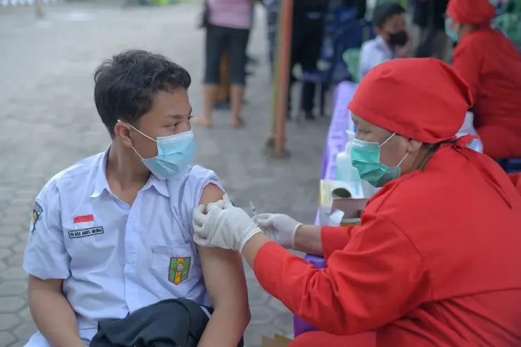 Dukung Vaksinasi Coca Cola Foundation Bantu Pendanaan Melalui Program Stop the Spread