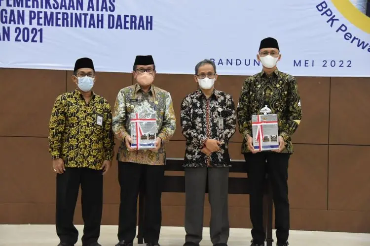 Untuk yang ke -7 Kalinya, Kabupaten Cirebon Terima WTP
