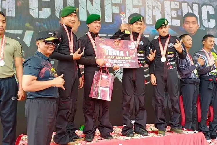 Kejuaraan Indoor Skydiving Championship 2022 Ditutup, Begini Harapan Danjen Kopassus