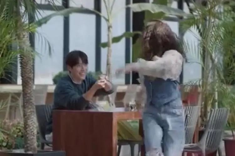Sinopsis Our Blues Episode 15: Park Jeong Jun Berhasil Yakinkan Yeong Ok, Hubungannya Kembali Membaik?