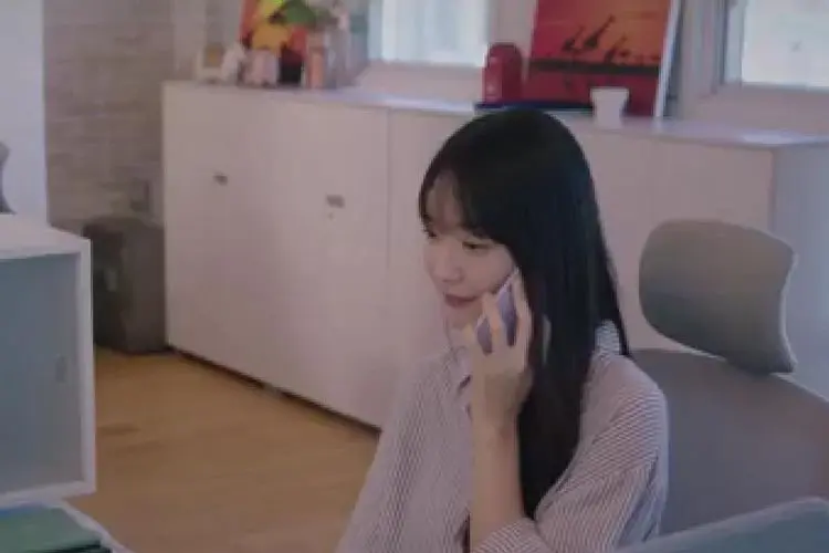 Sinopsis Our Blues Episode 15: Lee Dong Suk dan Min Sun Ah Kian Dekat, Akui Saling Rindu?