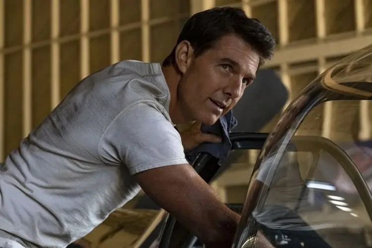 Kisah Tom Cruise Kembali Terbangkan Pesawat di Film 'Top Gun: Maverick