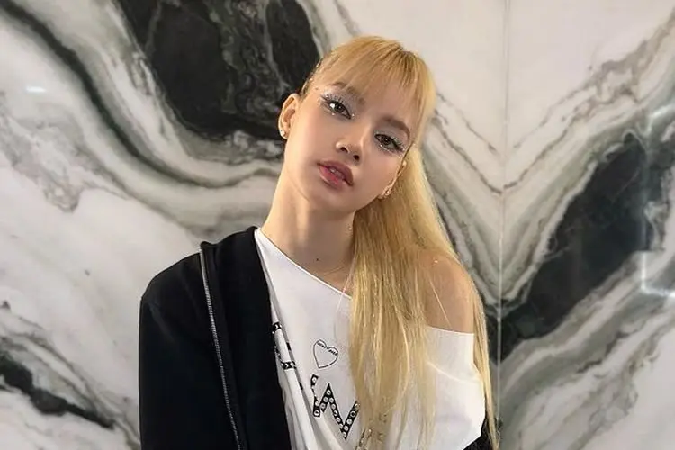 Pernah Merasa Jadi Beban Bagi Girl Grup BLACKPINK, Lisa: Aku Tidak Bisa Menyanyi, Saya Menangis