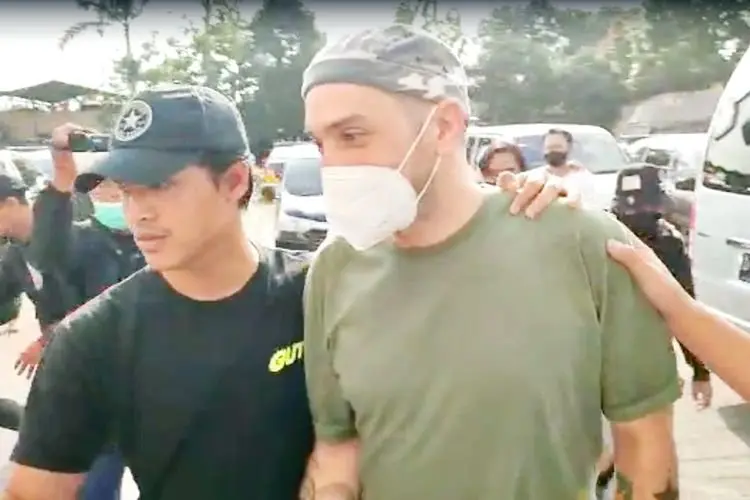 Terciduk Pesta Narkoba, Gary Iskak Ditangkap Polda Jabar