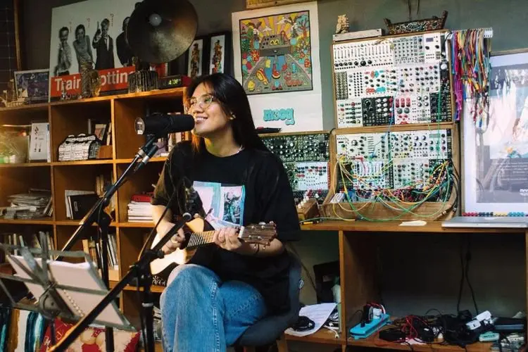 Lirik Laguâ Berlalu â Monita Tahalea