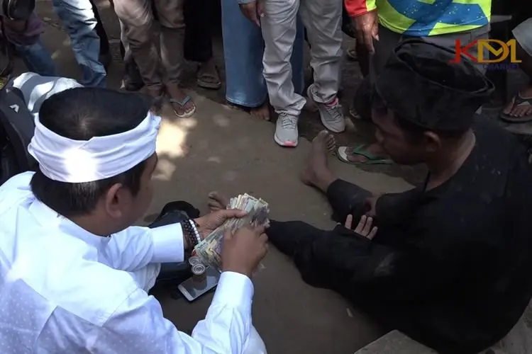 Duh! Pengemis Pura-pura Buntung, Berpenghasilan Rp 500 Ribu per HariÂ 