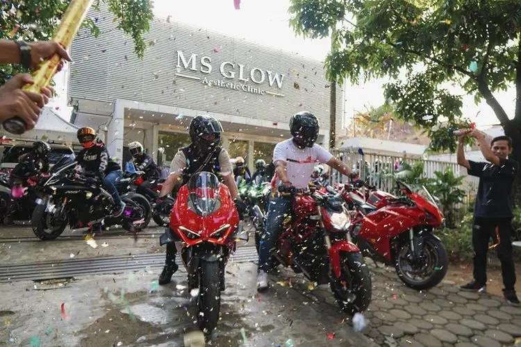 Resmi Menjadi Sponsor Ducati Gresini Team, MS Glow For MEN Ajak Komunitas Motor Bandung Nobar MotoGP 