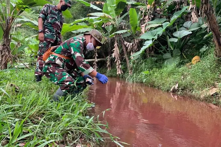 Turun Langsung ke Sungai Cimeta di Padalarang, Ini Penjelasan Satgas Citarum Harum 