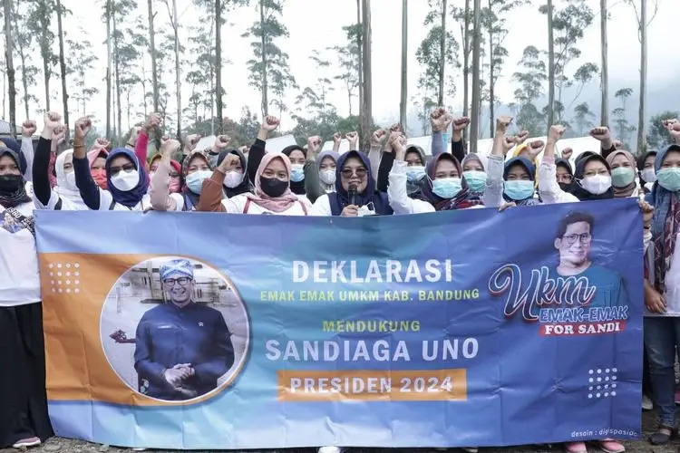 UKM Emak-emak for Sandiaga Uno  Gelar Latihan Pembuatan Milshake di Bandung