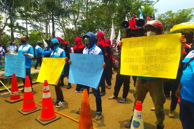 Nasib Buruh di KBB Dihantui Riba Berkedok Koperasi Hingga UMK yang Tak Kunjung Naik
