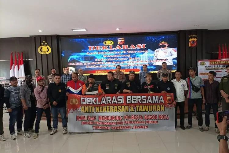 Polisi Bersama Komunitas Otomotif Deklarasikan Anti Kekerasan dan Tawuran 