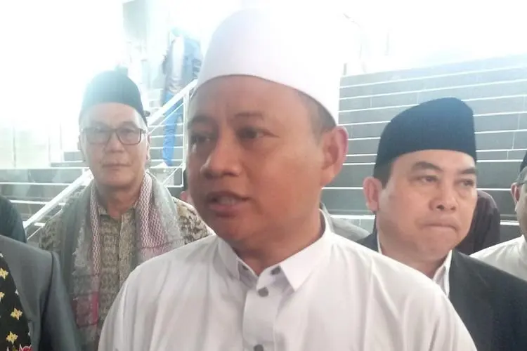 Wagub Jabar Uu Ruzhanul Ulum dan Plt Bupati Bogor Iwan Setiawan Sholat Gaib untuk Eril di Cibinong