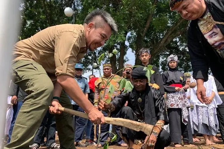 Diprotes Seniman dan Budayawan KBB, Pemprov Jabar Bakal Kembali Bangun Bale Pinton