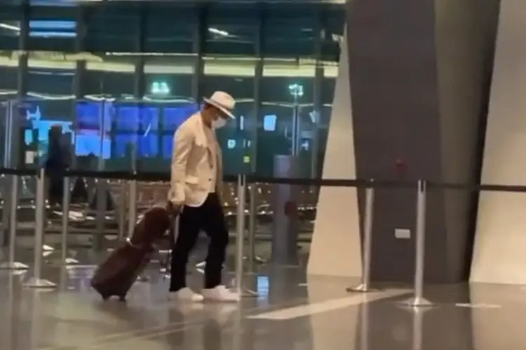 Tinggalkan Swiss, Ridwan Kamil Sekeluarga Dijadwalkan Tiba di Indonesia Hari Ini